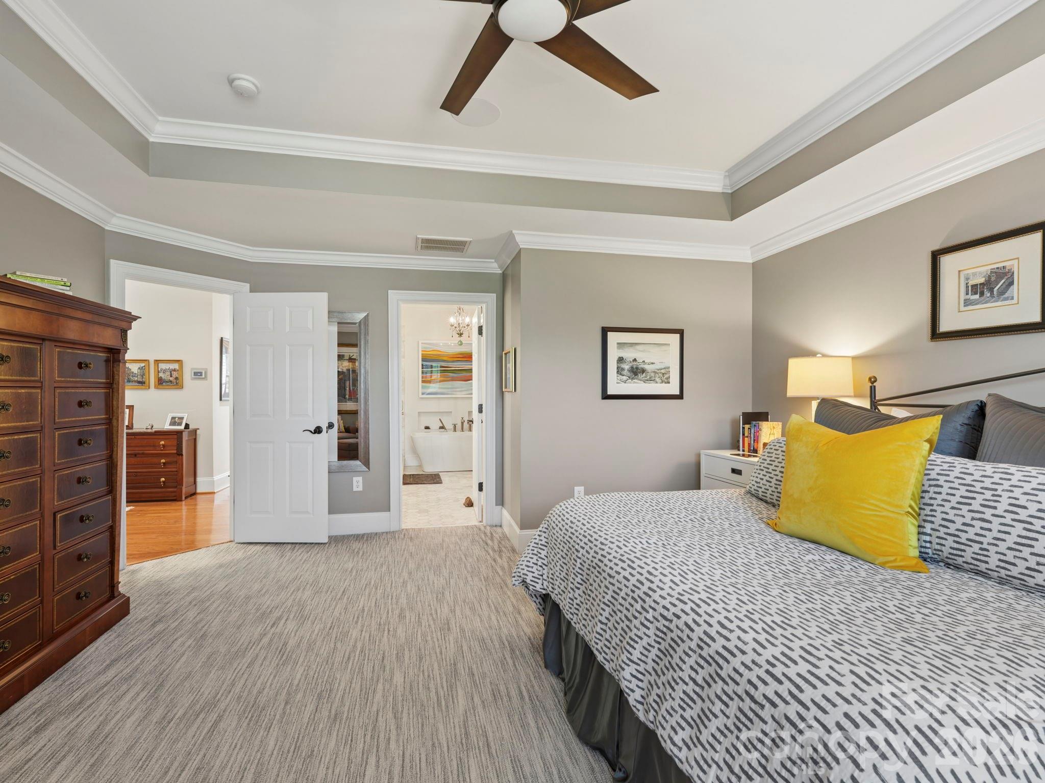 6826 Louisburg Square Lane