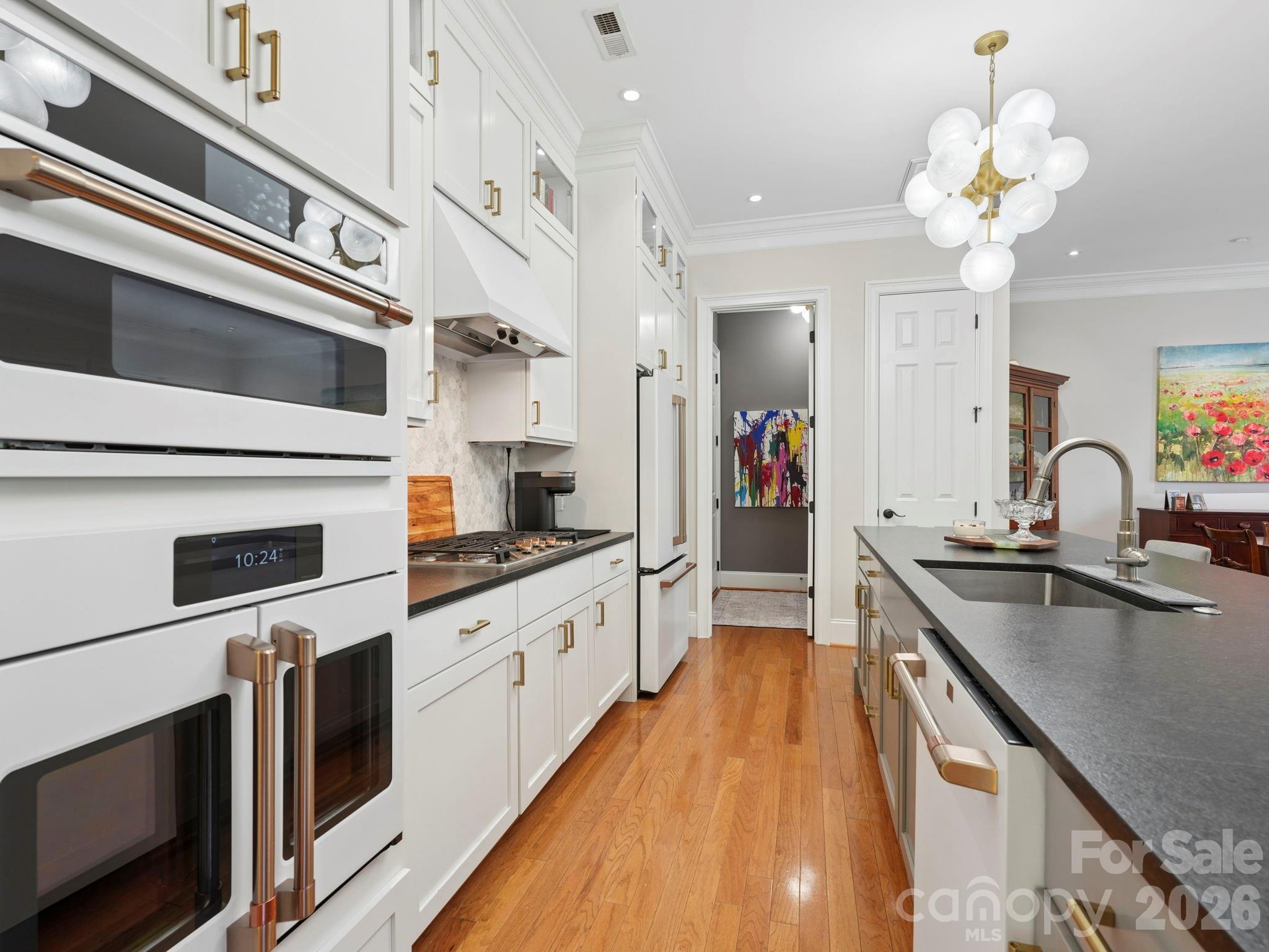 6826 Louisburg Square Lane