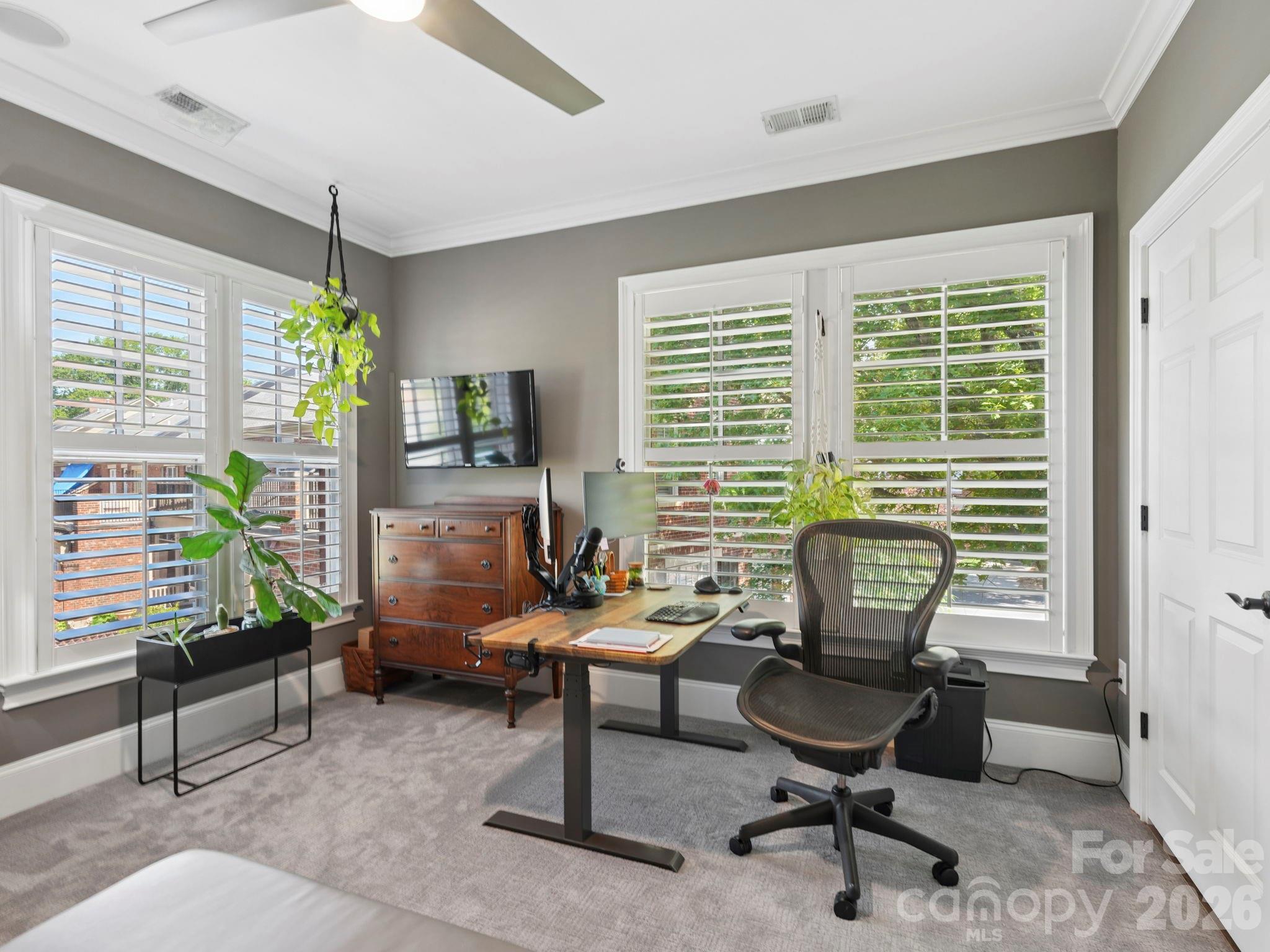 6826 Louisburg Square Lane
