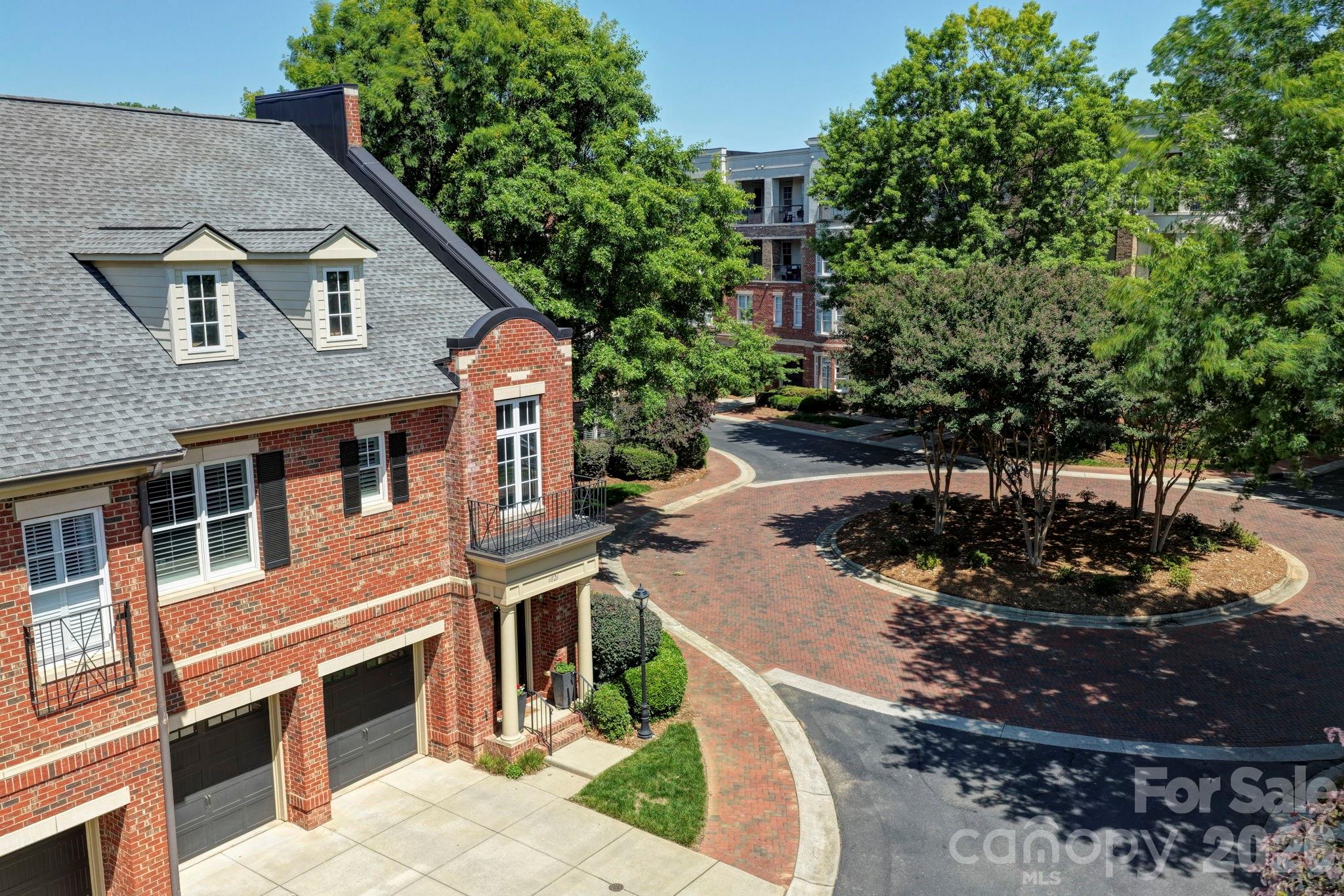 6826 Louisburg Square Lane