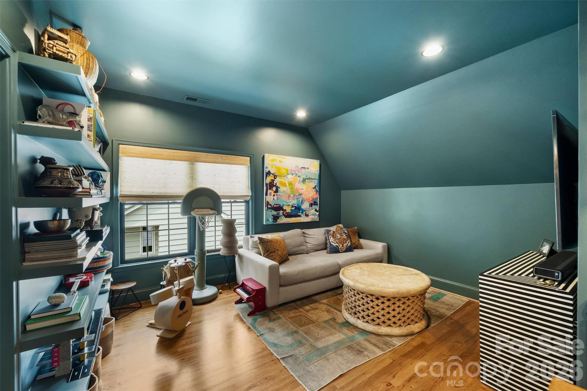 2421 Hassell Place