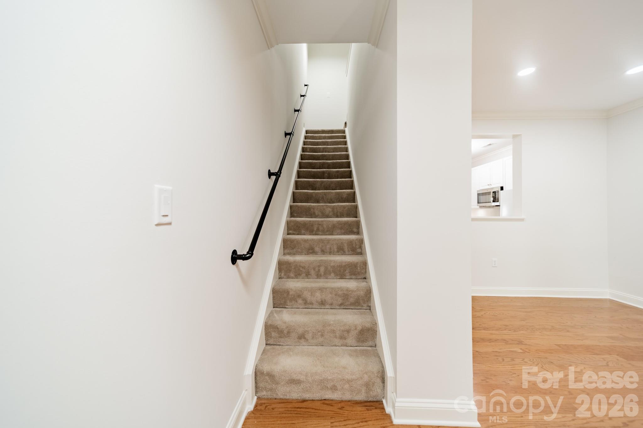 642 E 9th Street