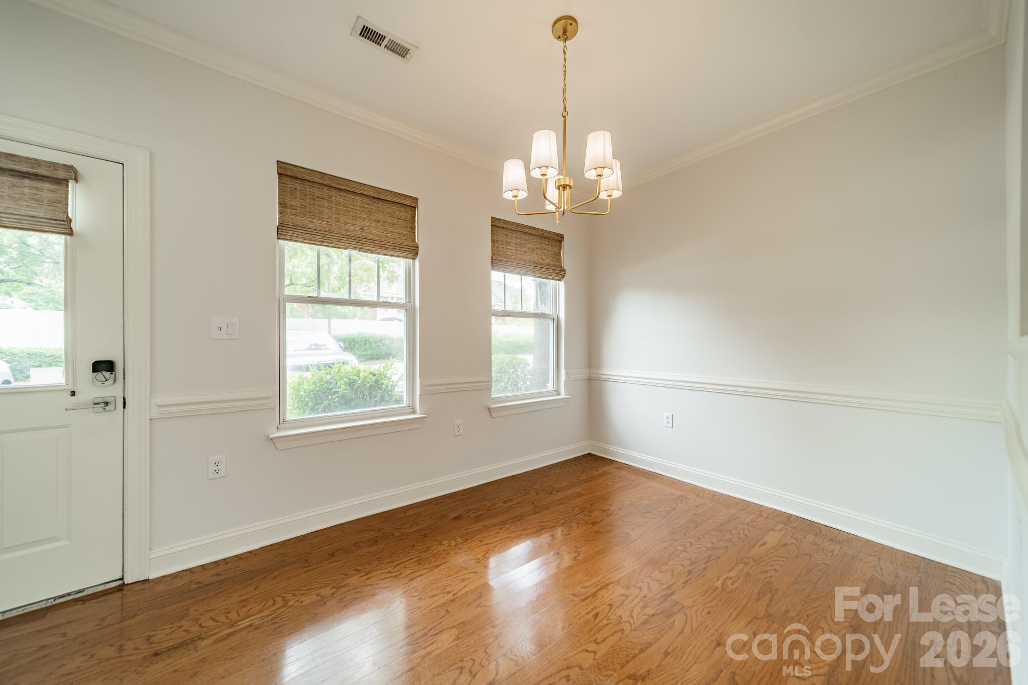 642 E 9th Street