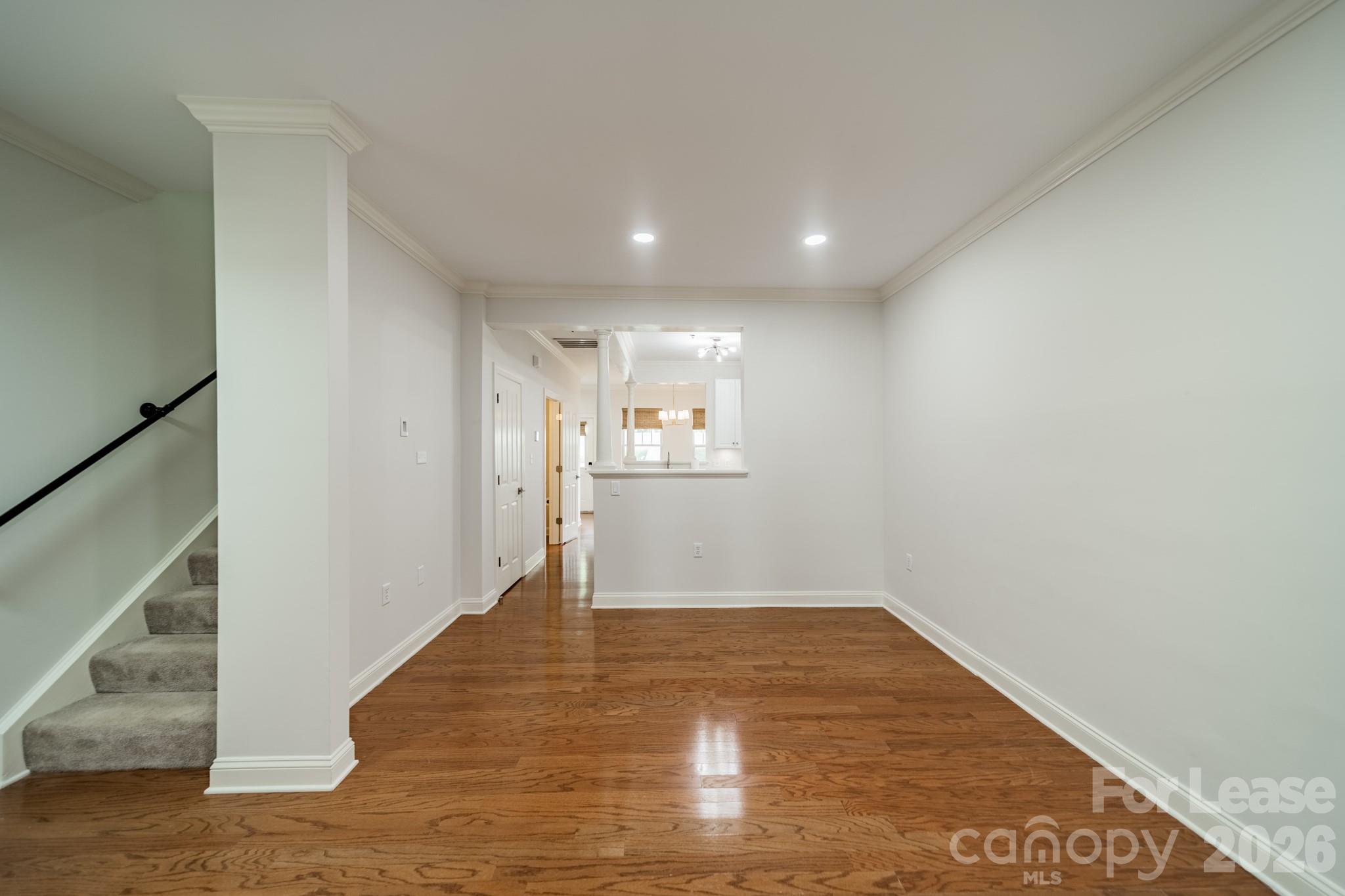 642 E 9th Street