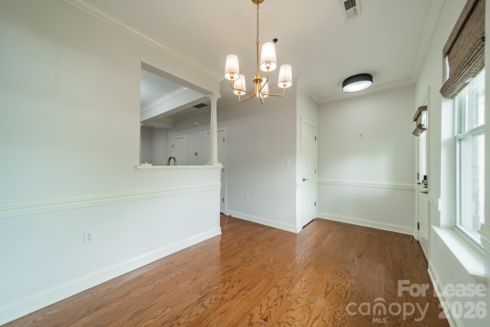 642 E 9th Street