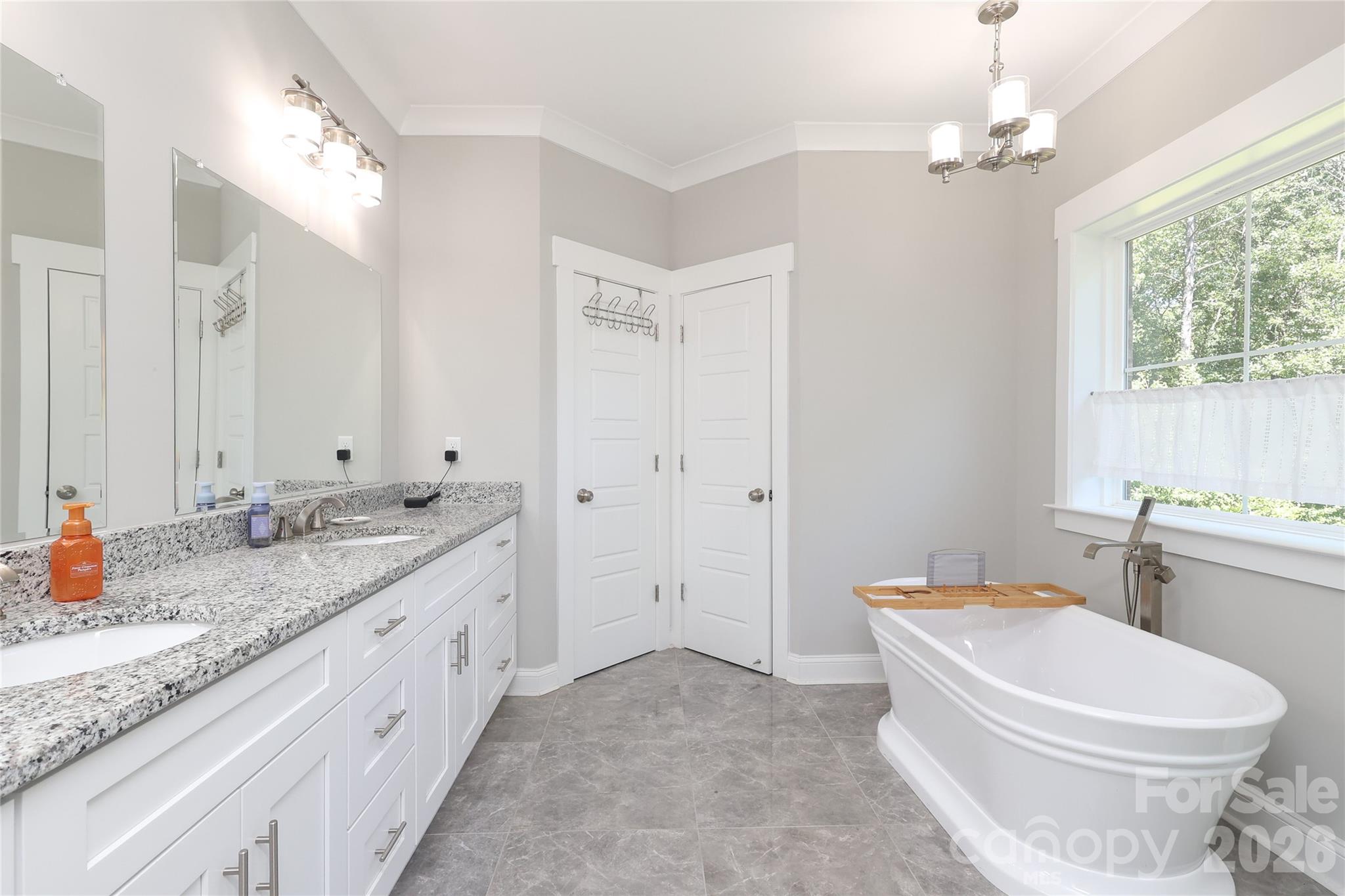 10105 Greenwood Court