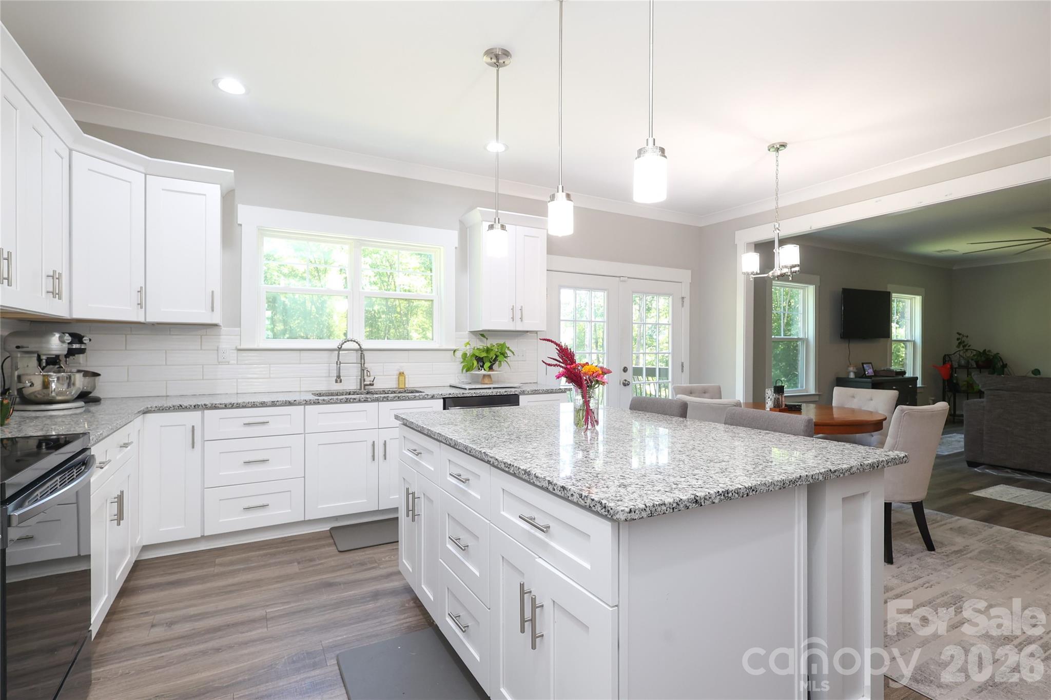 10105 Greenwood Court