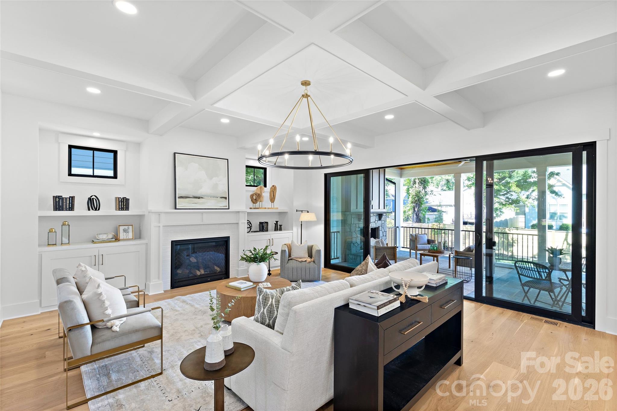 2425 Lola Avenue