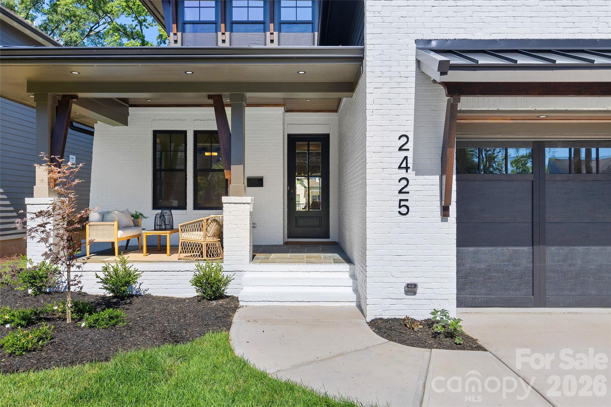 2425 Lola Avenue