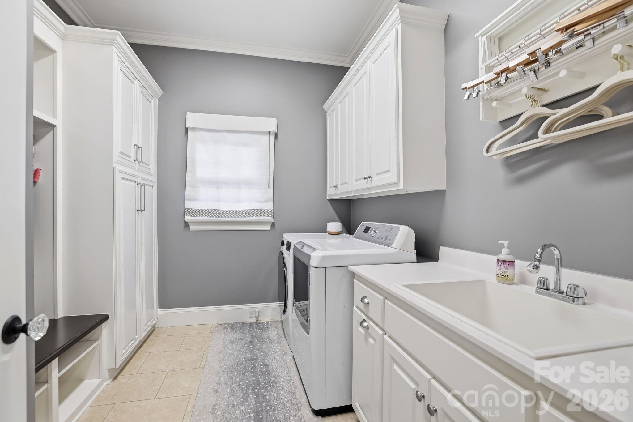 2021 Coniston Pl