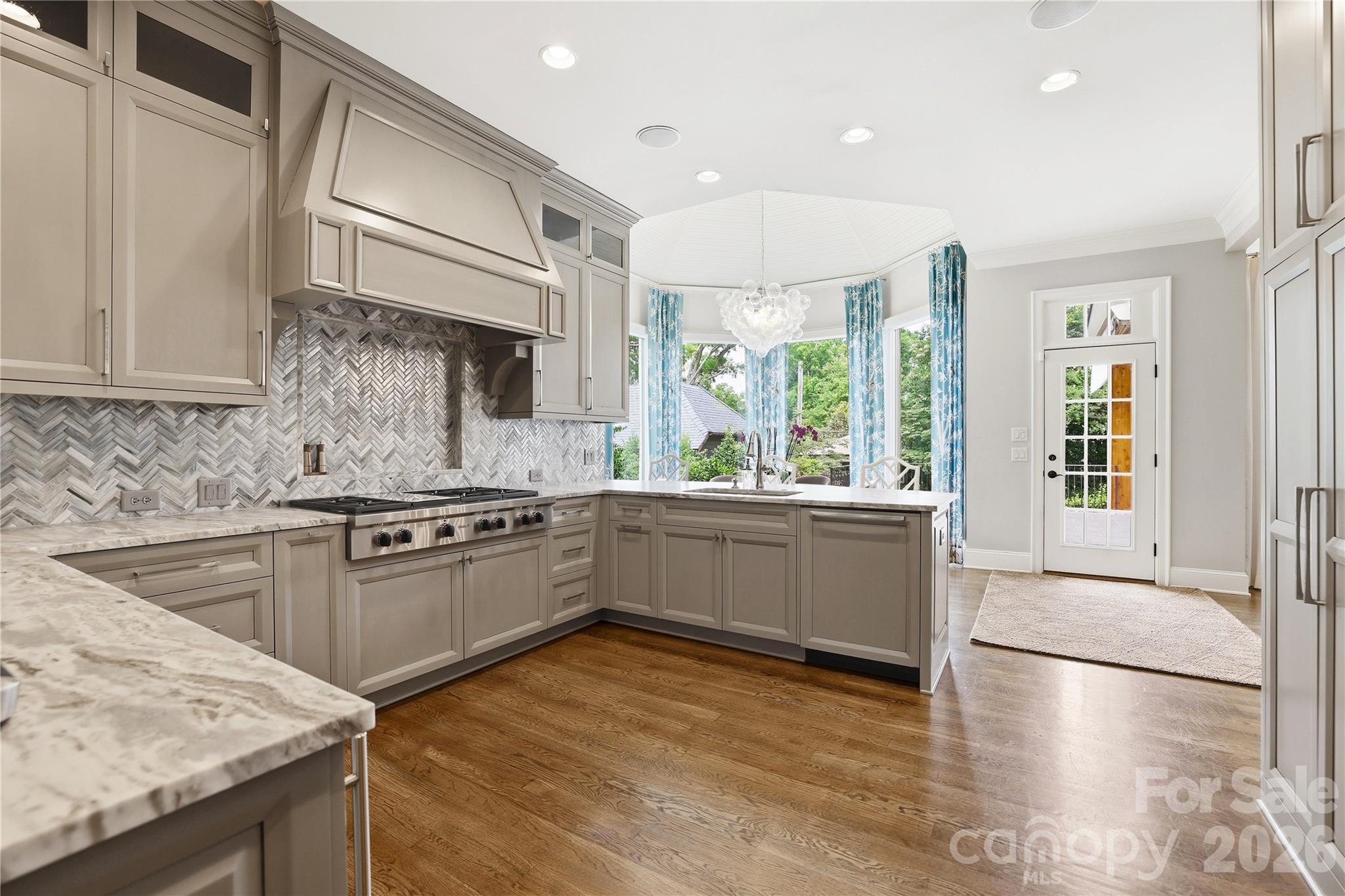 2021 Coniston Pl