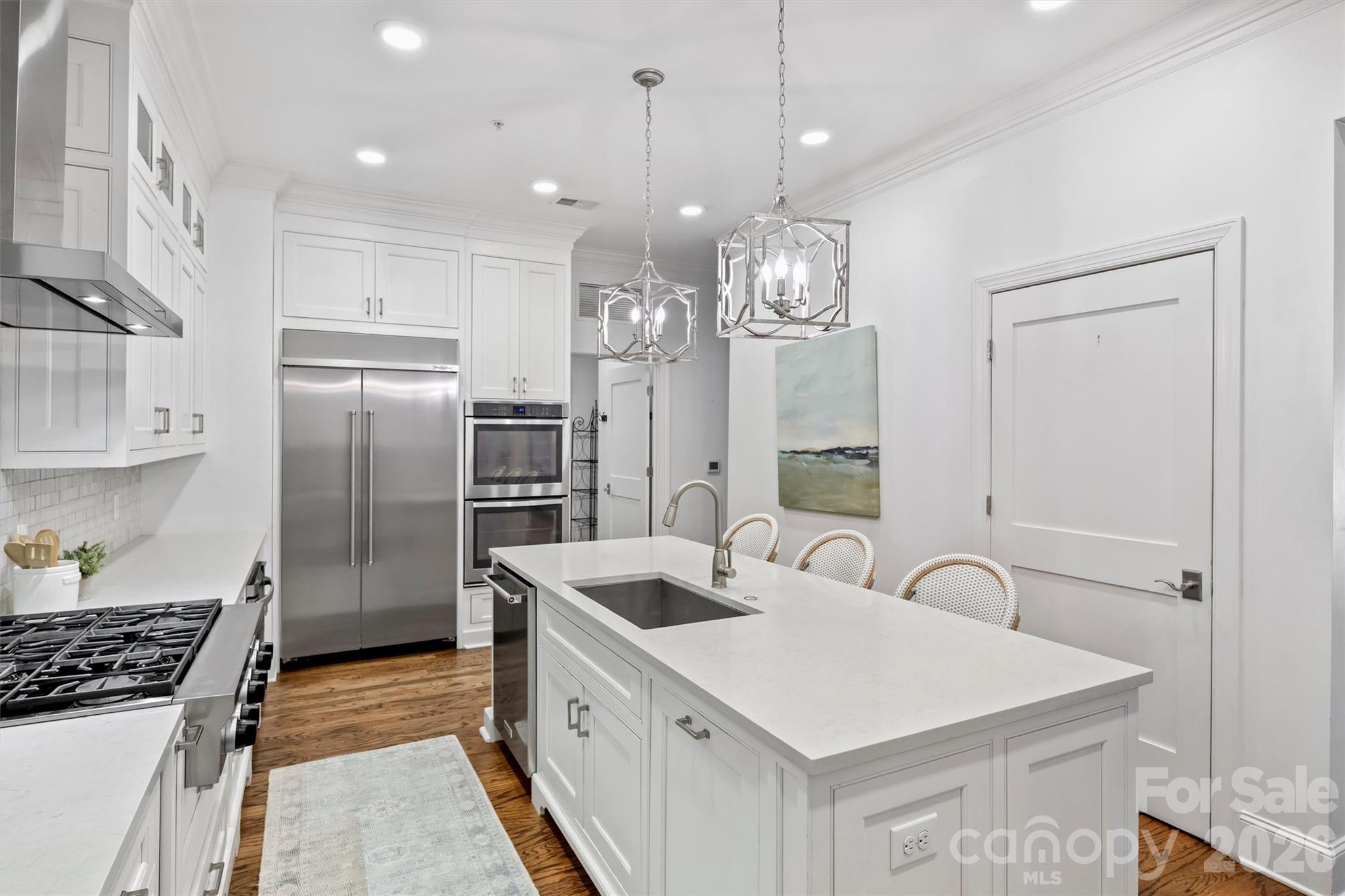 2251 Selwyn Avenue Unit: 102