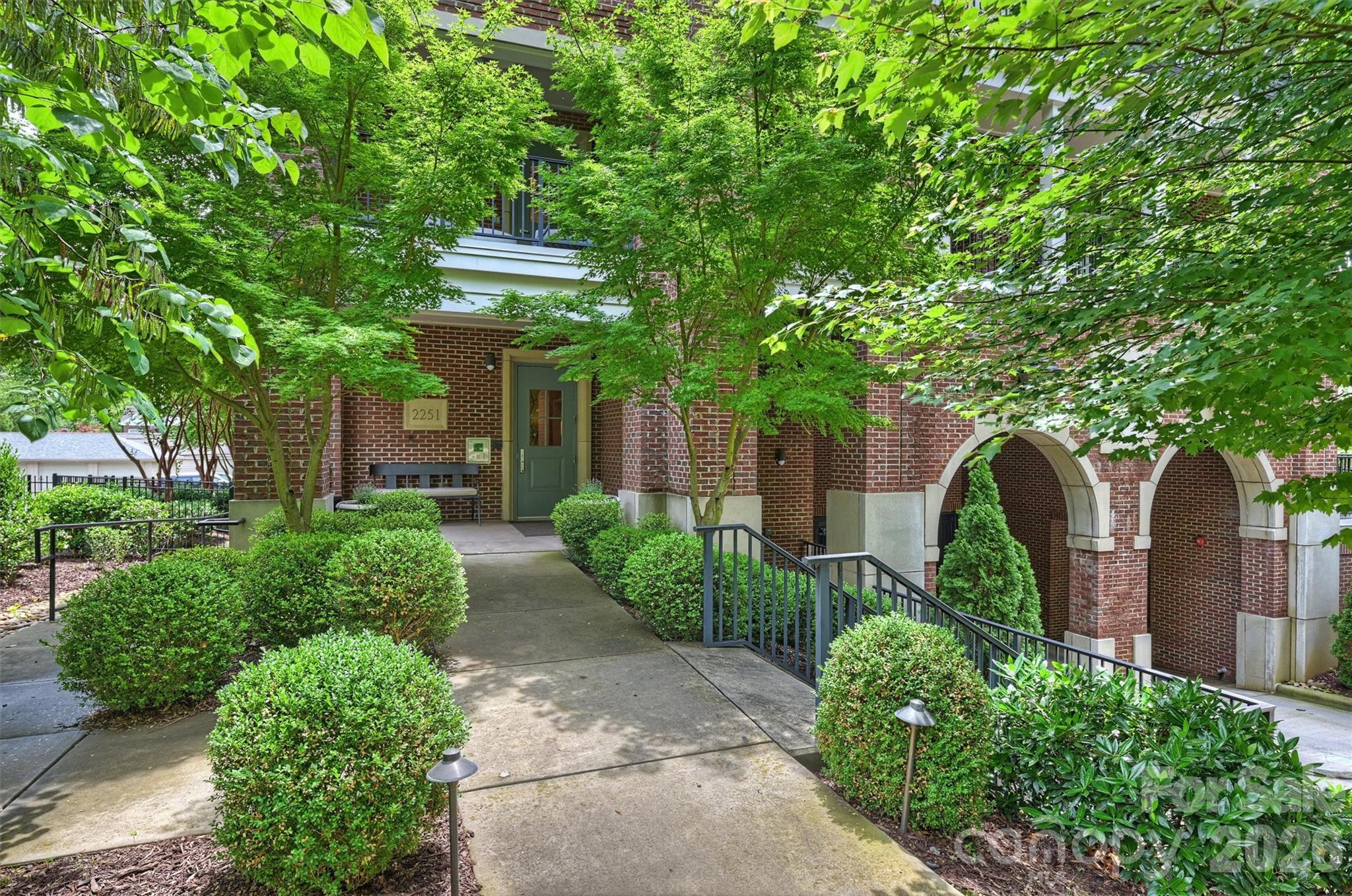 2251 Selwyn Avenue Unit: 102