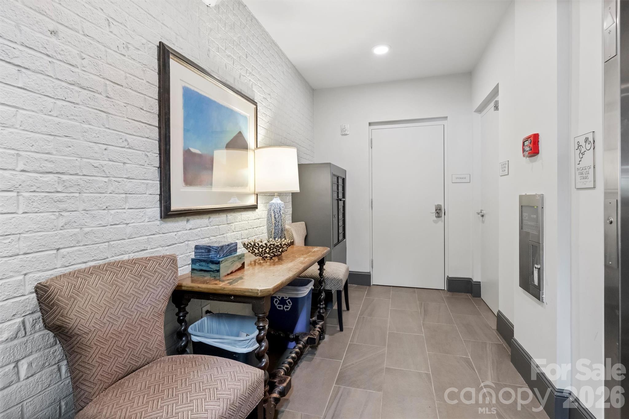 2251 Selwyn Avenue Unit: 102