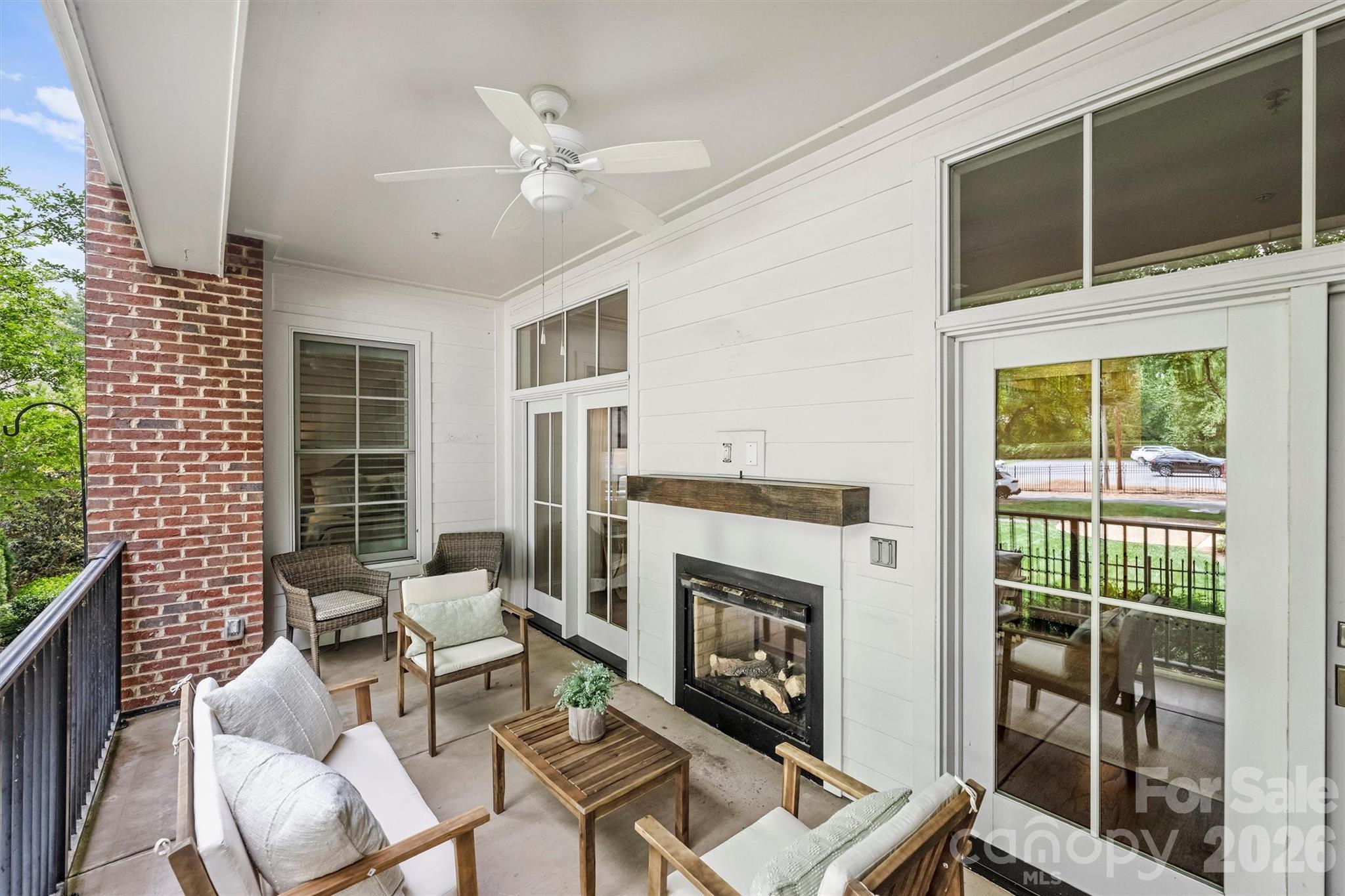 2251 Selwyn Avenue Unit: 102