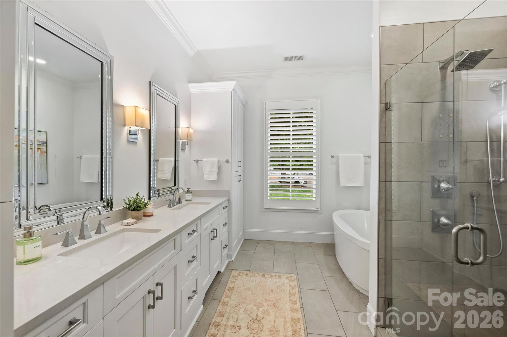 2251 Selwyn Avenue Unit: 102