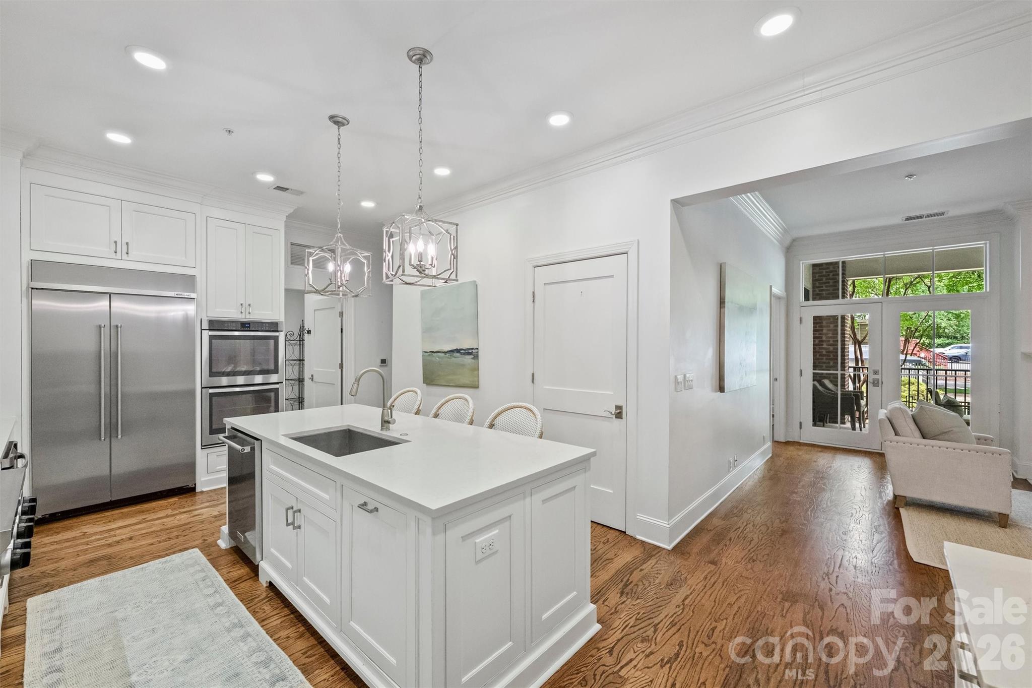 2251 Selwyn Avenue Unit: 102