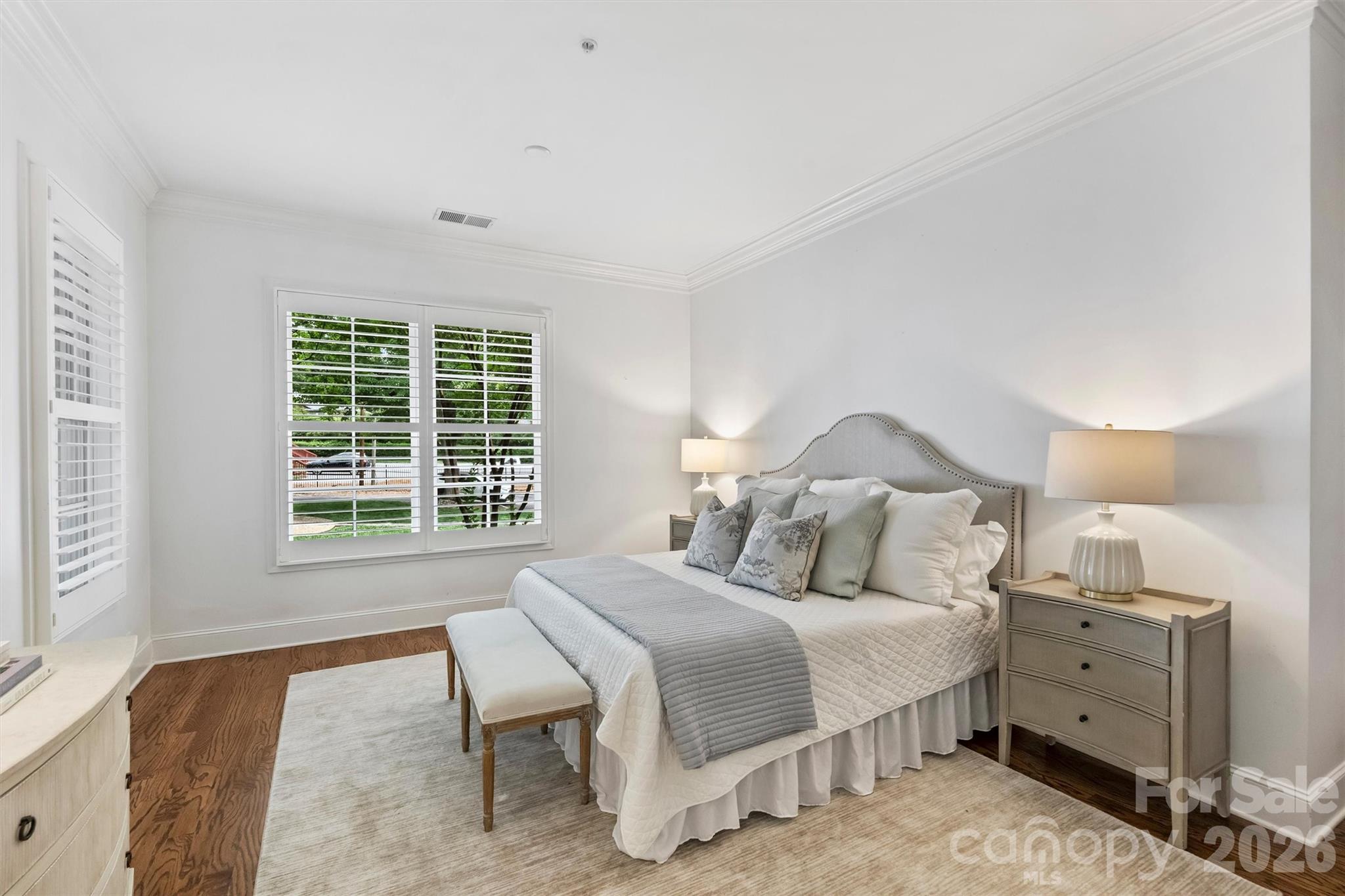 2251 Selwyn Avenue Unit: 102