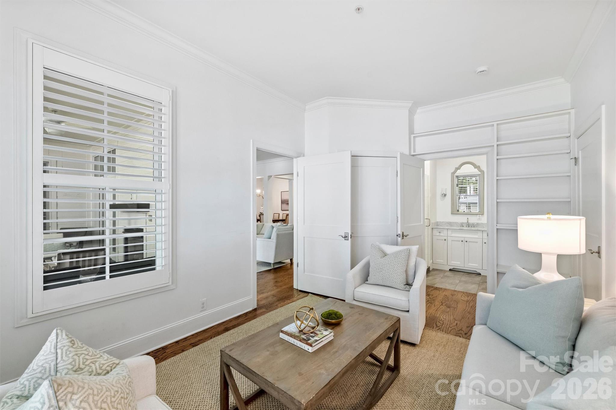 2251 Selwyn Avenue Unit: 102