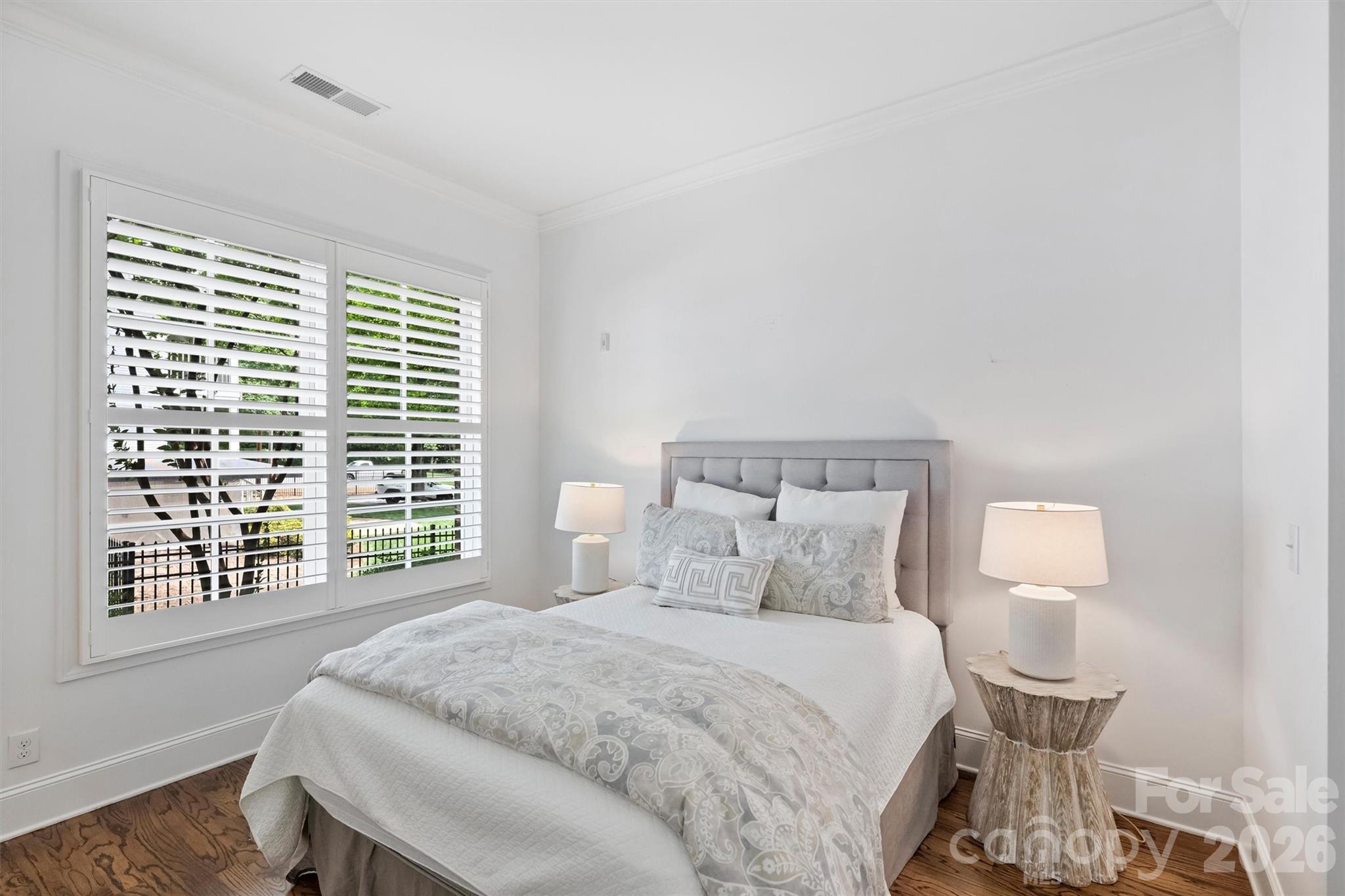 2251 Selwyn Avenue Unit: 102