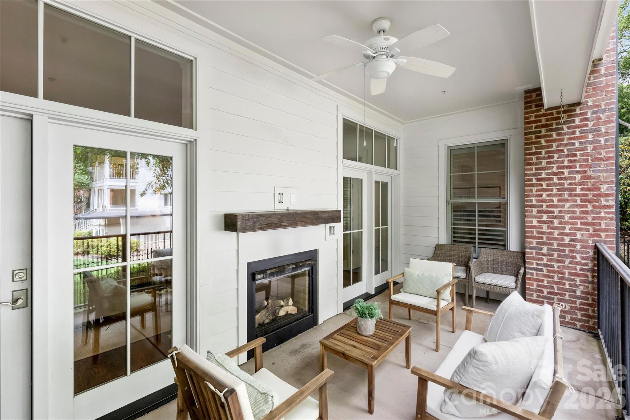 2251 Selwyn Avenue Unit: 102