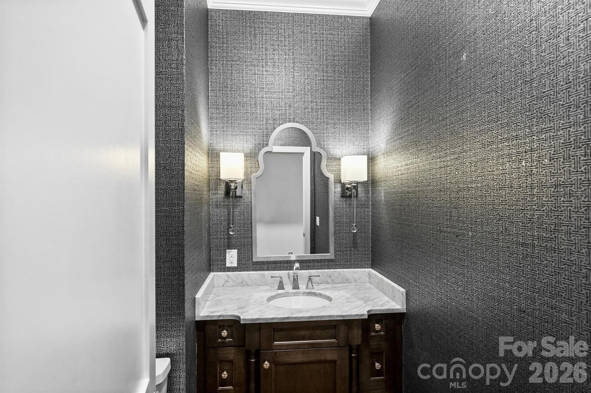 2251 Selwyn Avenue Unit: 102