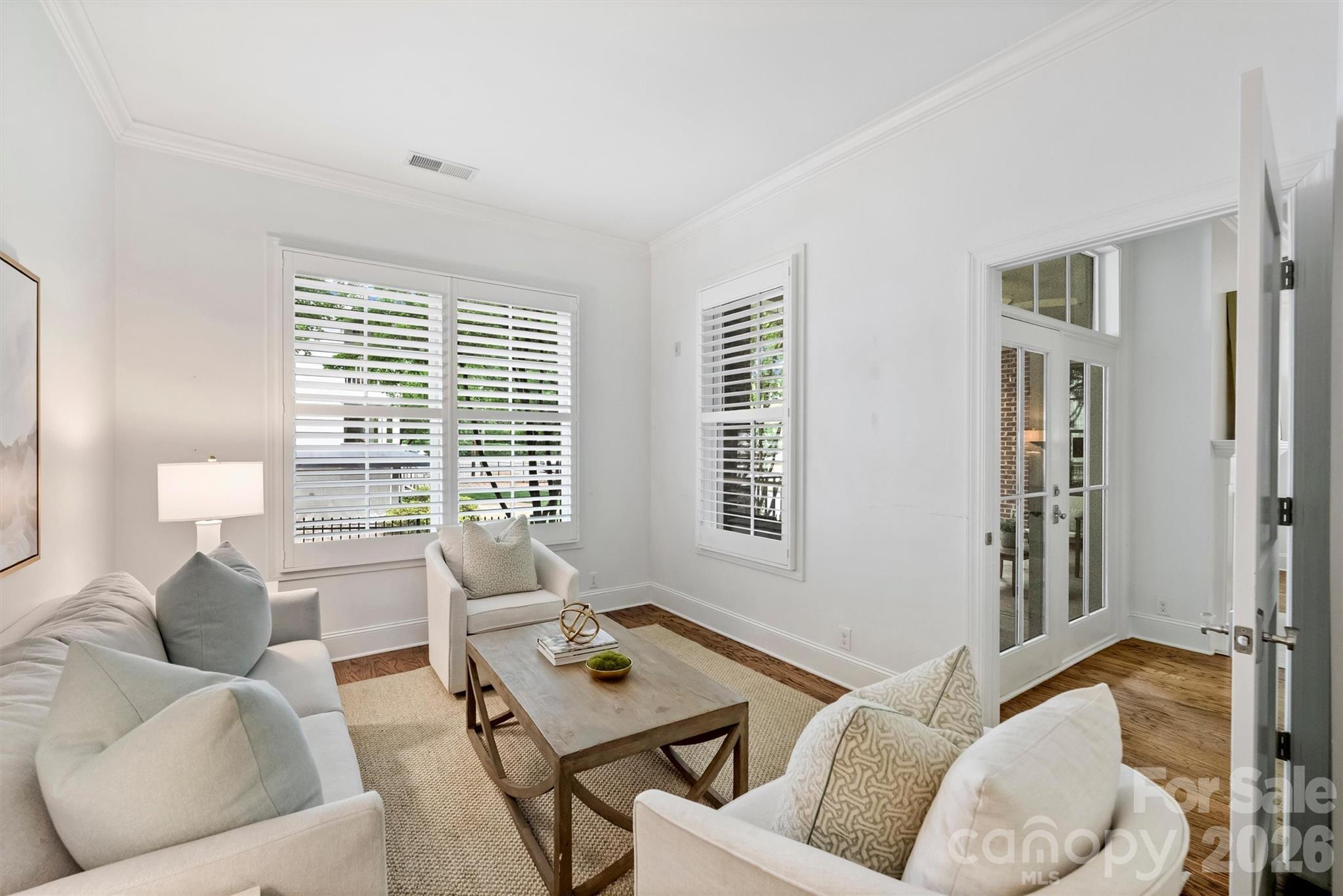 2251 Selwyn Avenue Unit: 102
