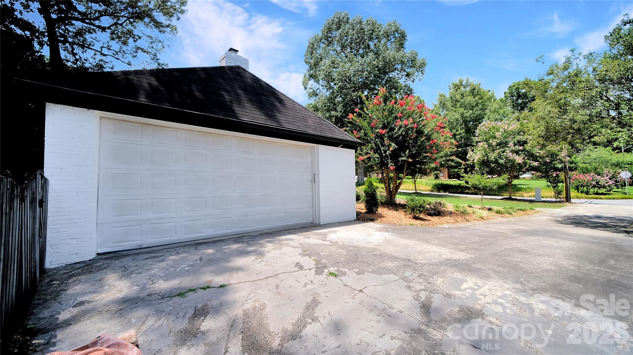 1634 Lumarka Drive