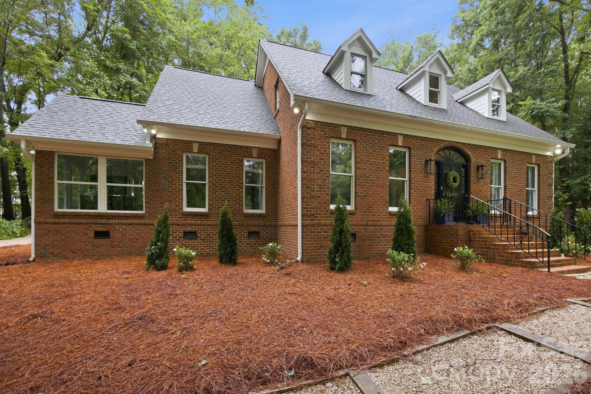 1224 Lago Vista Drive