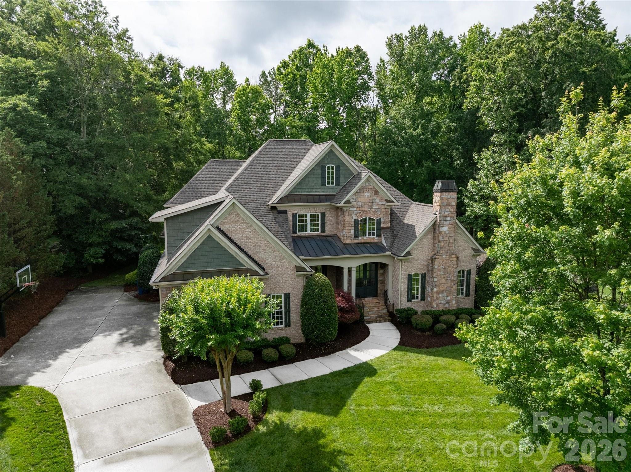 8709 Victory Gallop Court