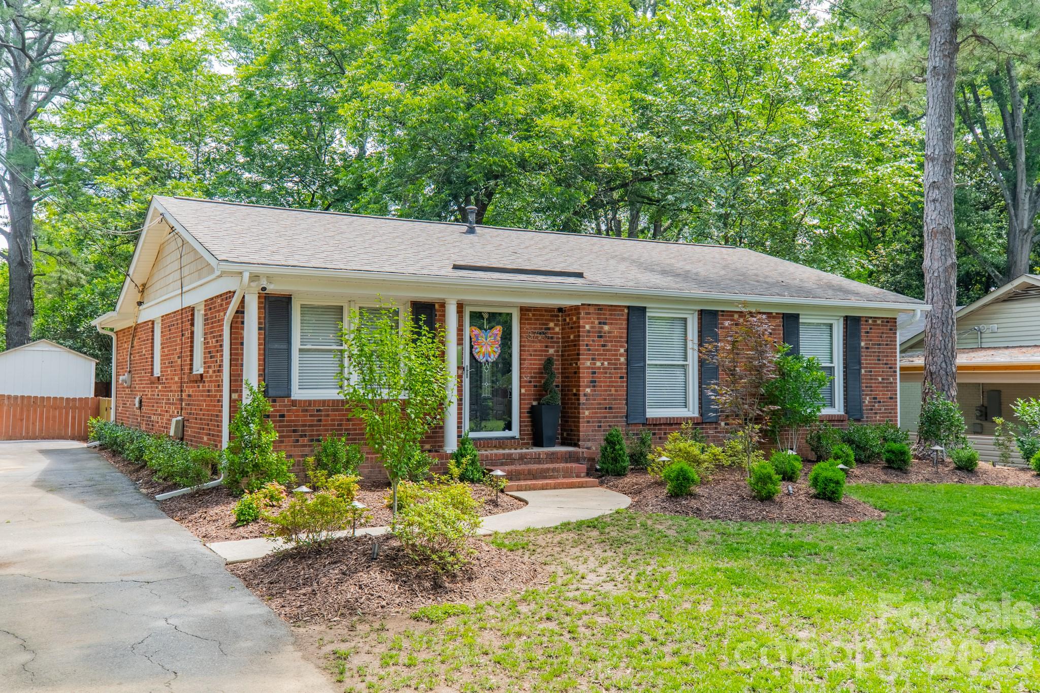3723 Litchfield Road