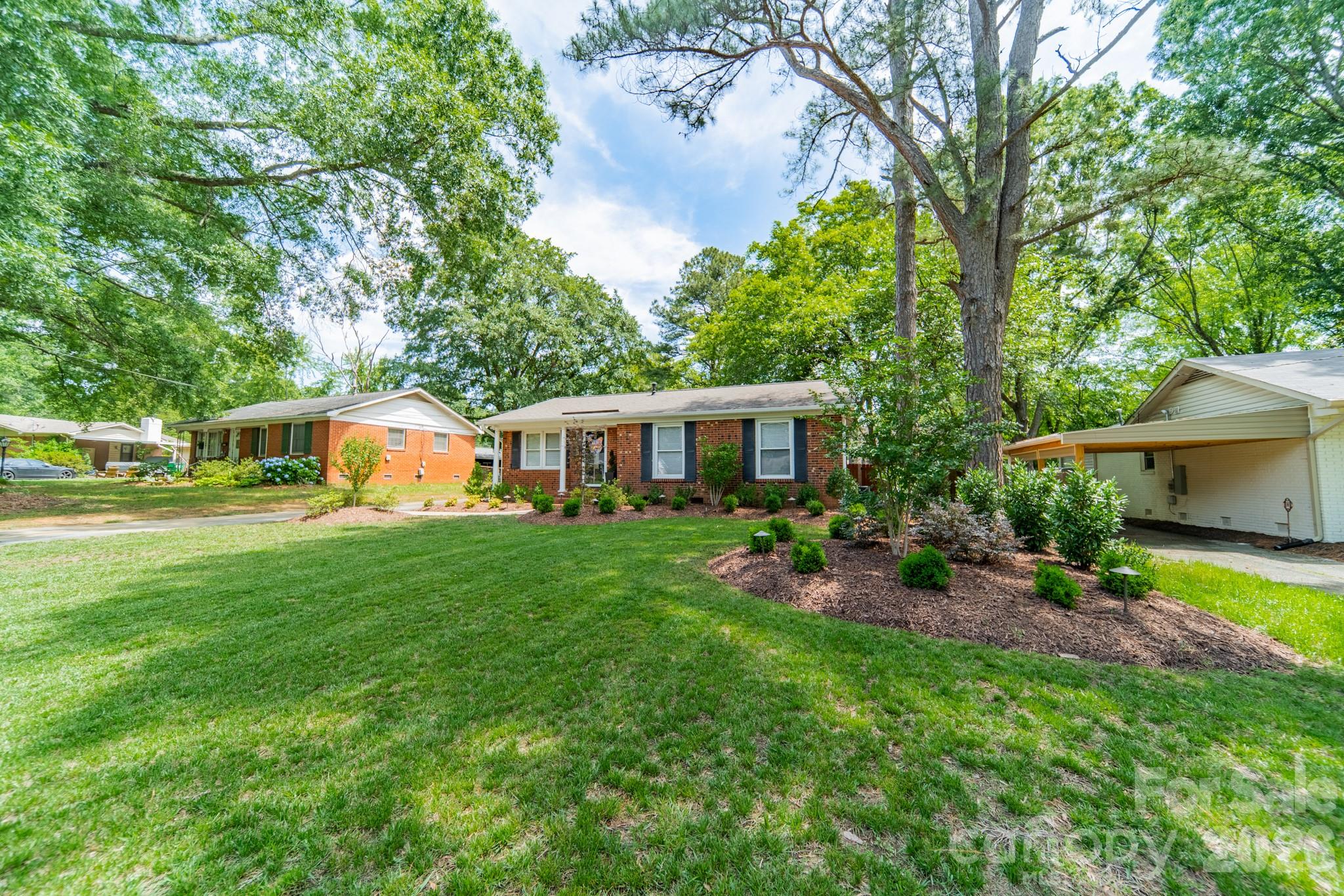 3723 Litchfield Road