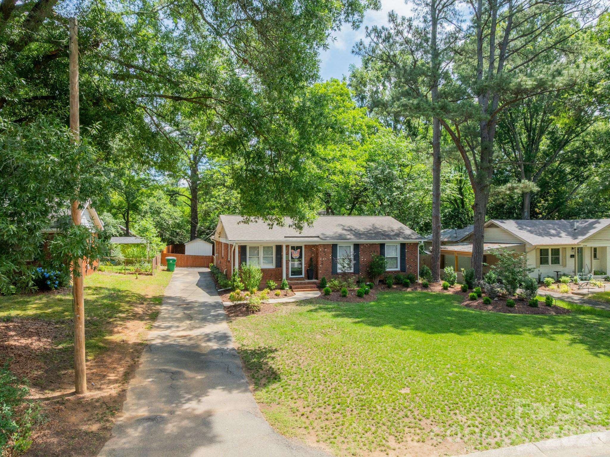 3723 Litchfield Road