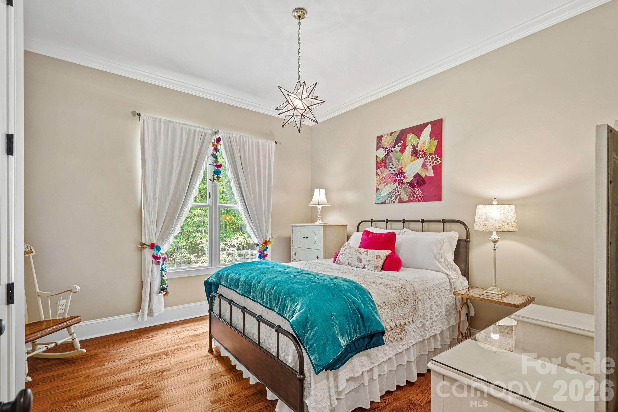 6808 Live Oaks Lane