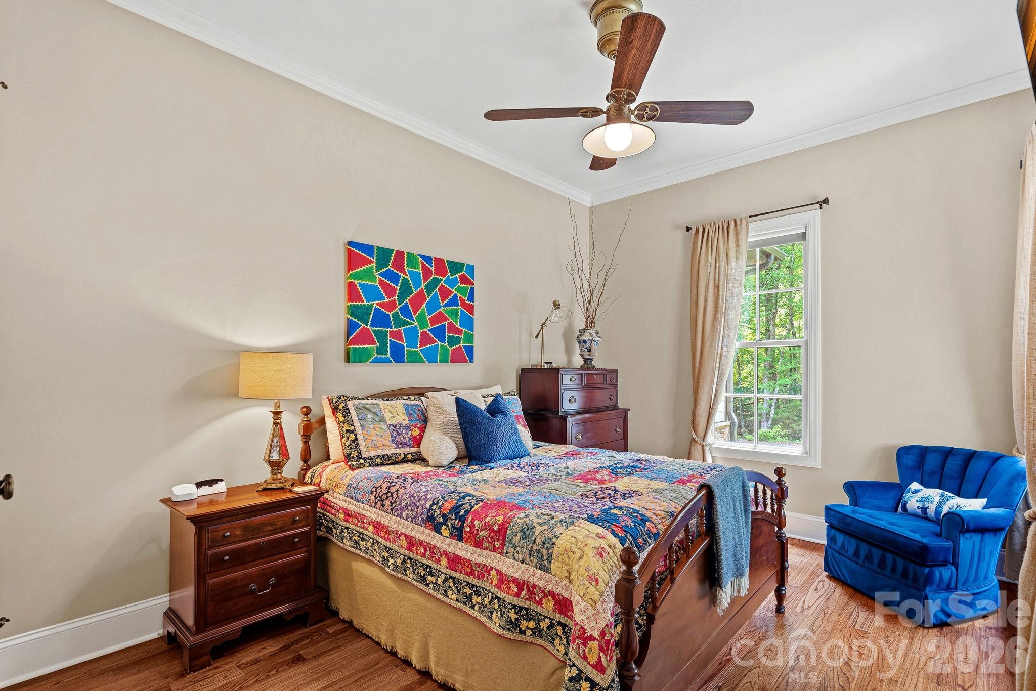 6808 Live Oaks Lane