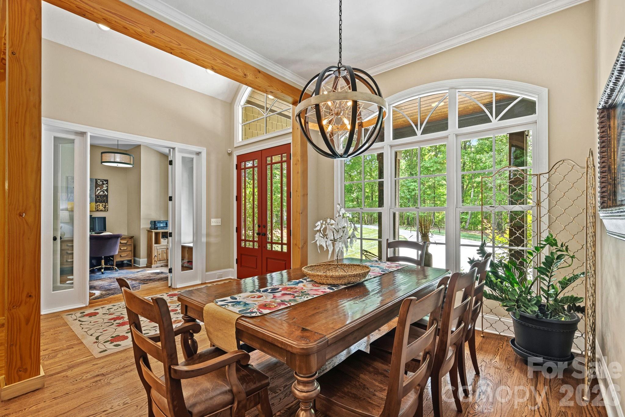 6808 Live Oaks Lane