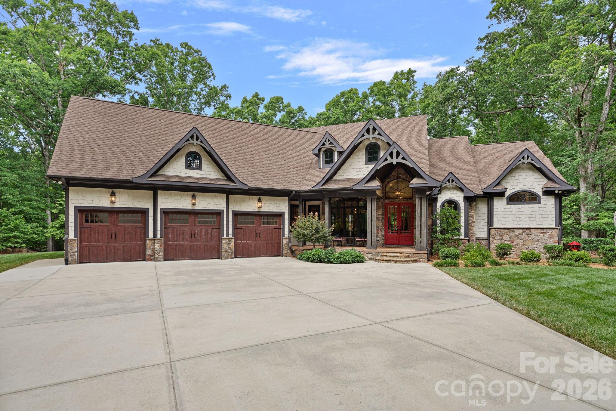 6808 Live Oaks Lane