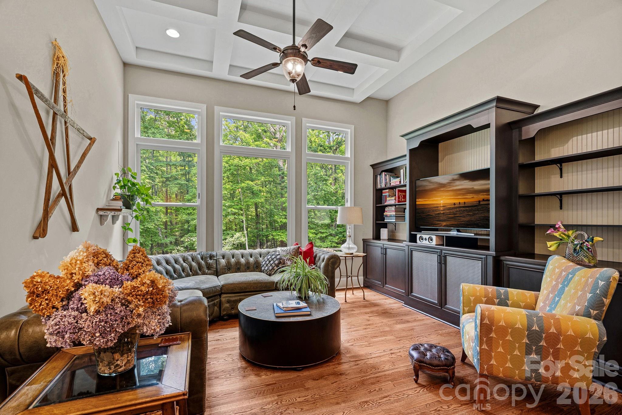 6808 Live Oaks Lane