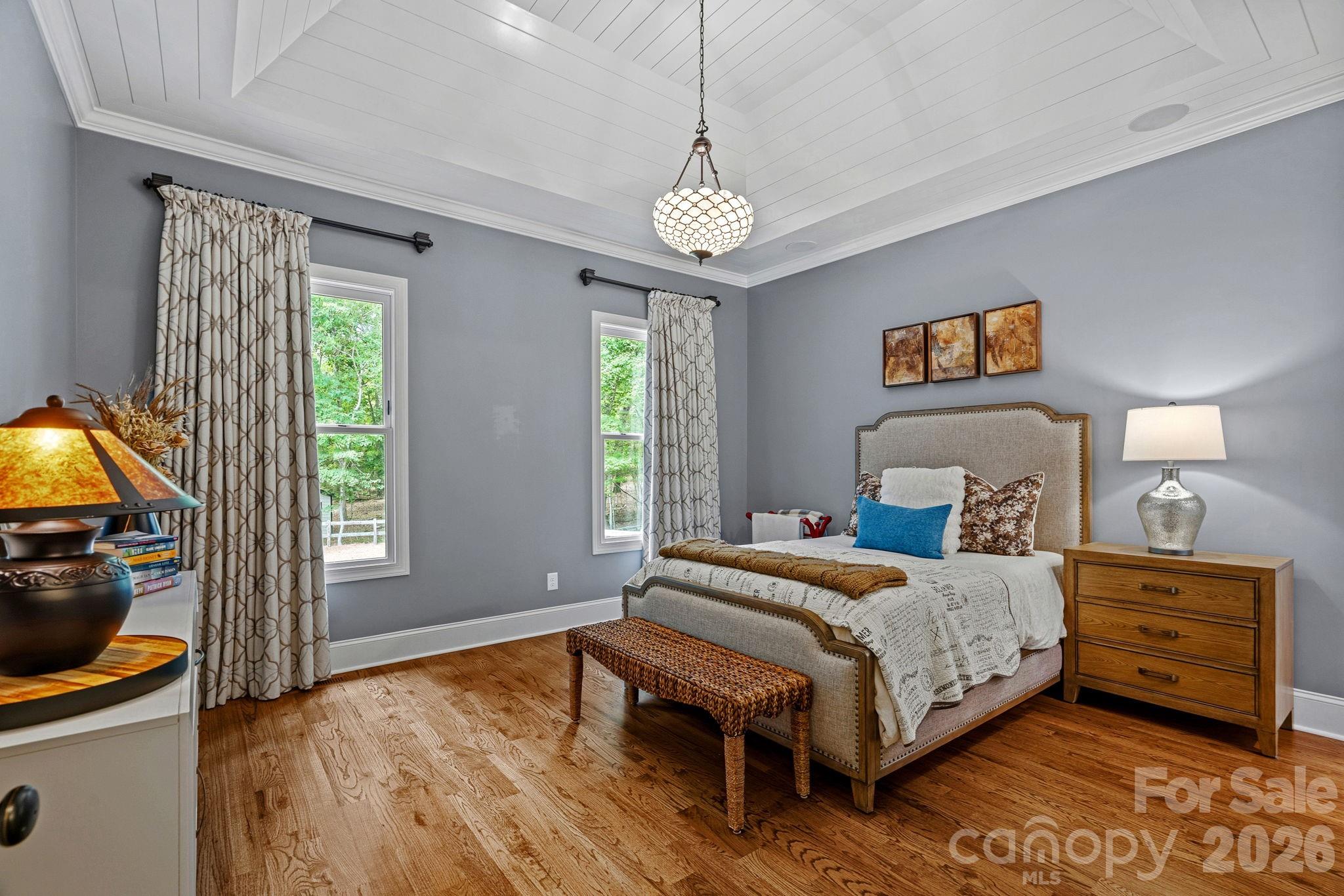 6808 Live Oaks Lane