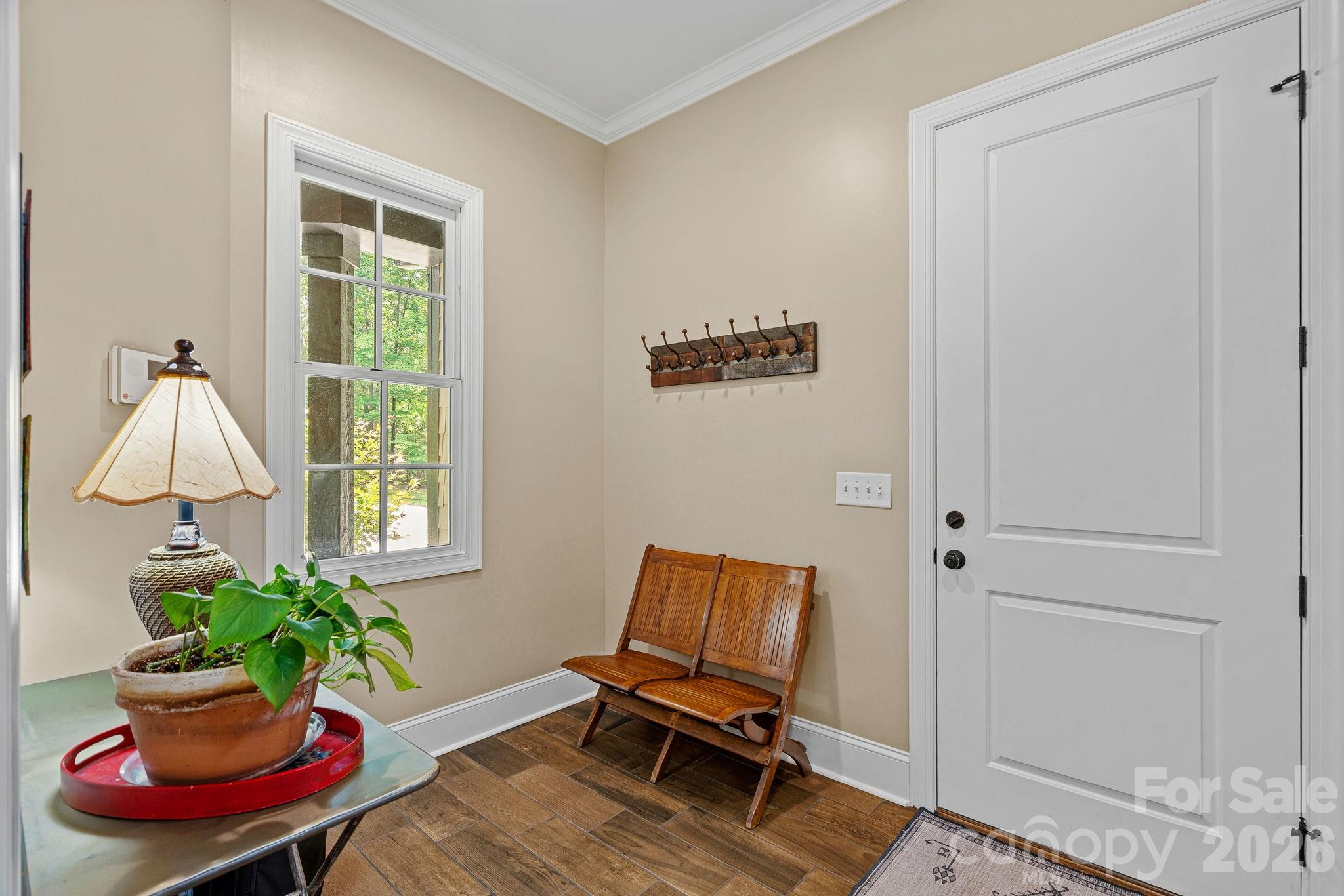 6808 Live Oaks Lane
