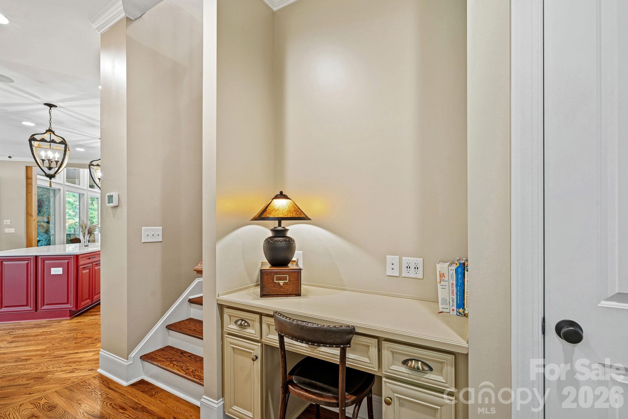 6808 Live Oaks Lane