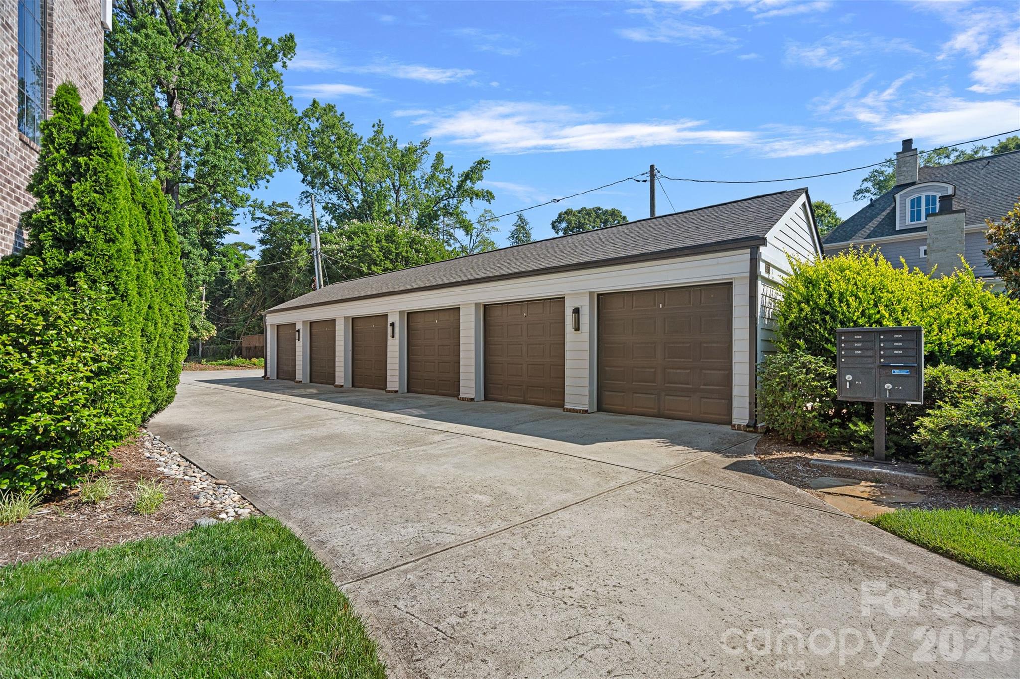 2023 Lynnwood Drive