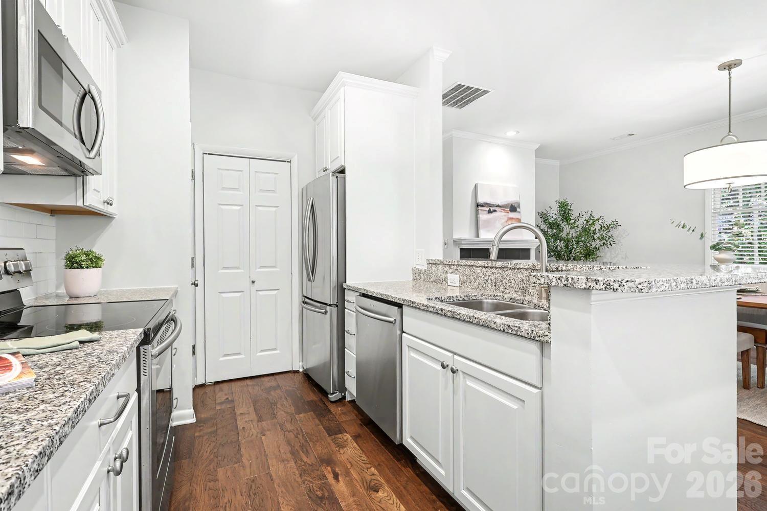 2515 Dilworth Heights Lane