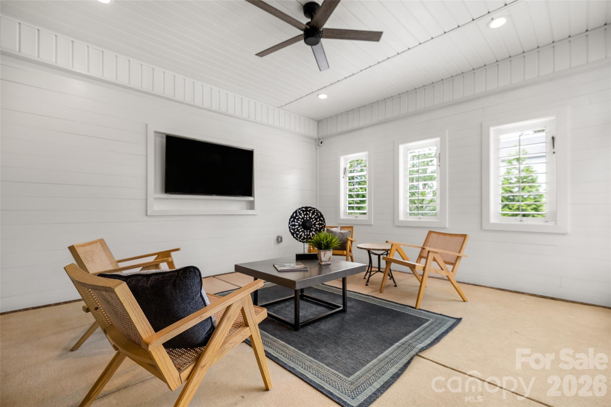 3826 Dewitt Lane