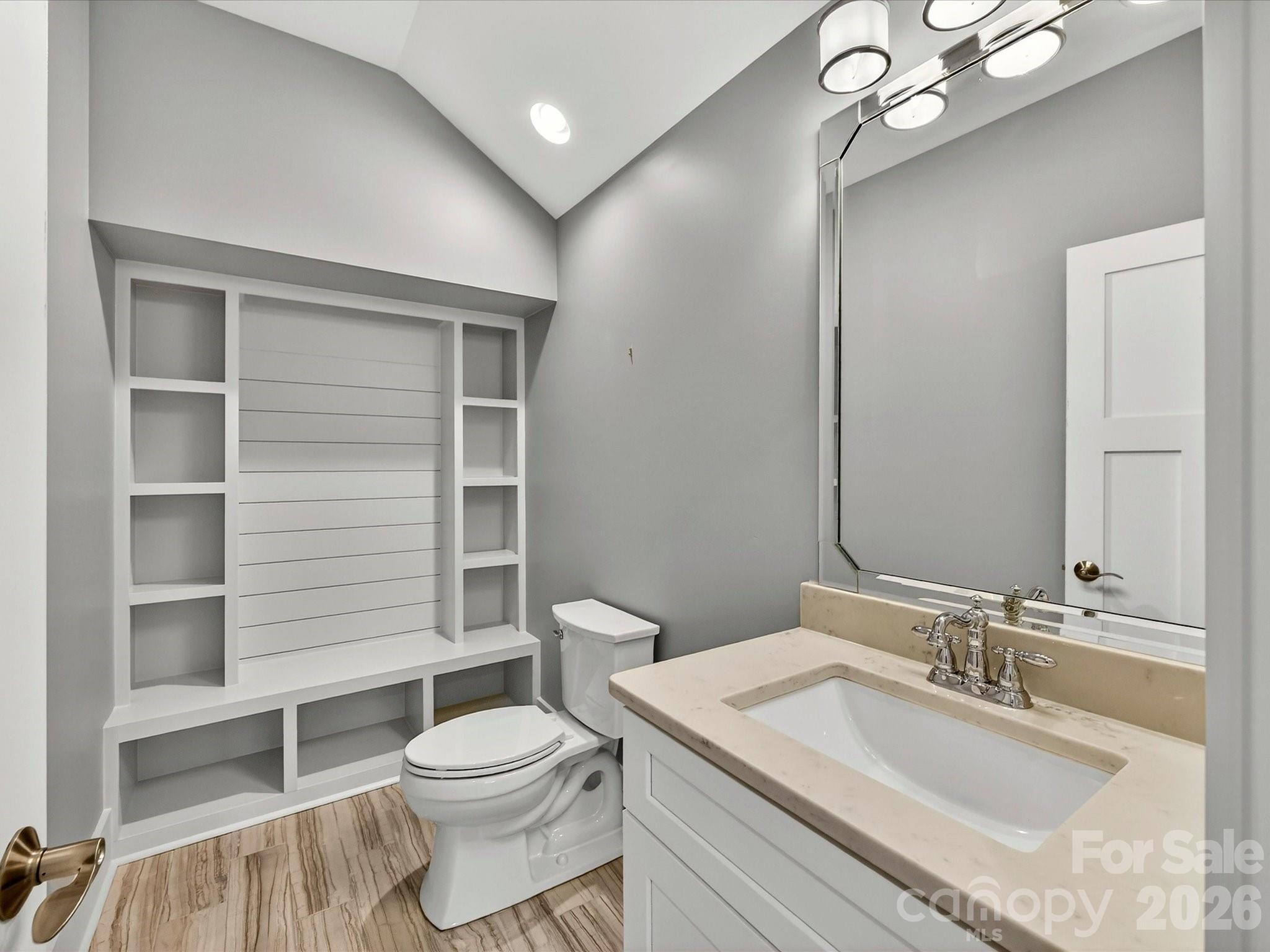 221 Anthony Circle