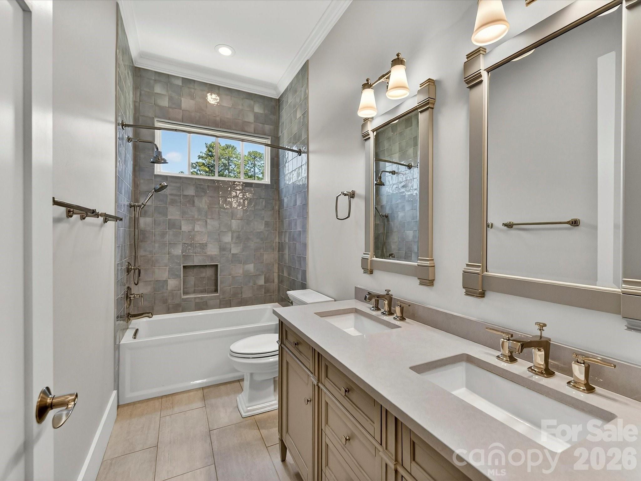 221 Anthony Circle