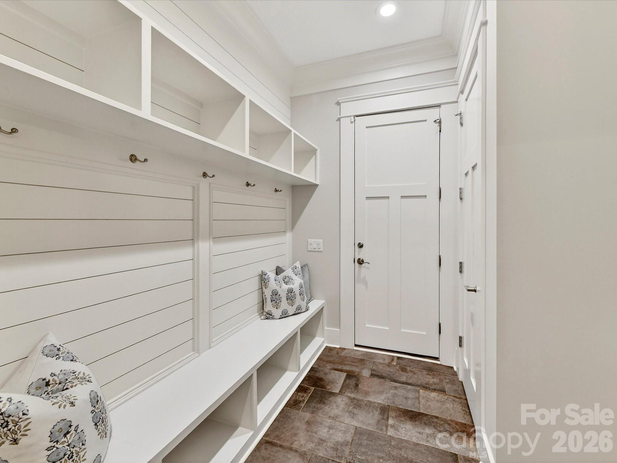 221 Anthony Circle