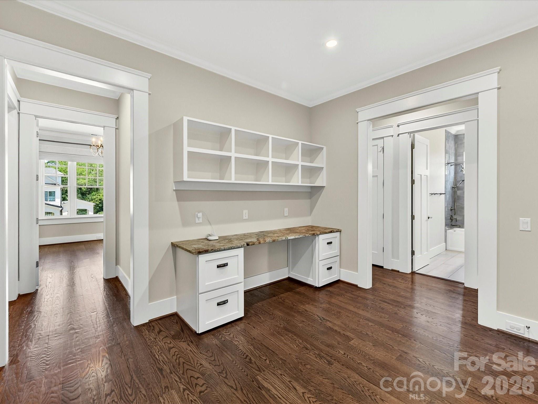 221 Anthony Circle