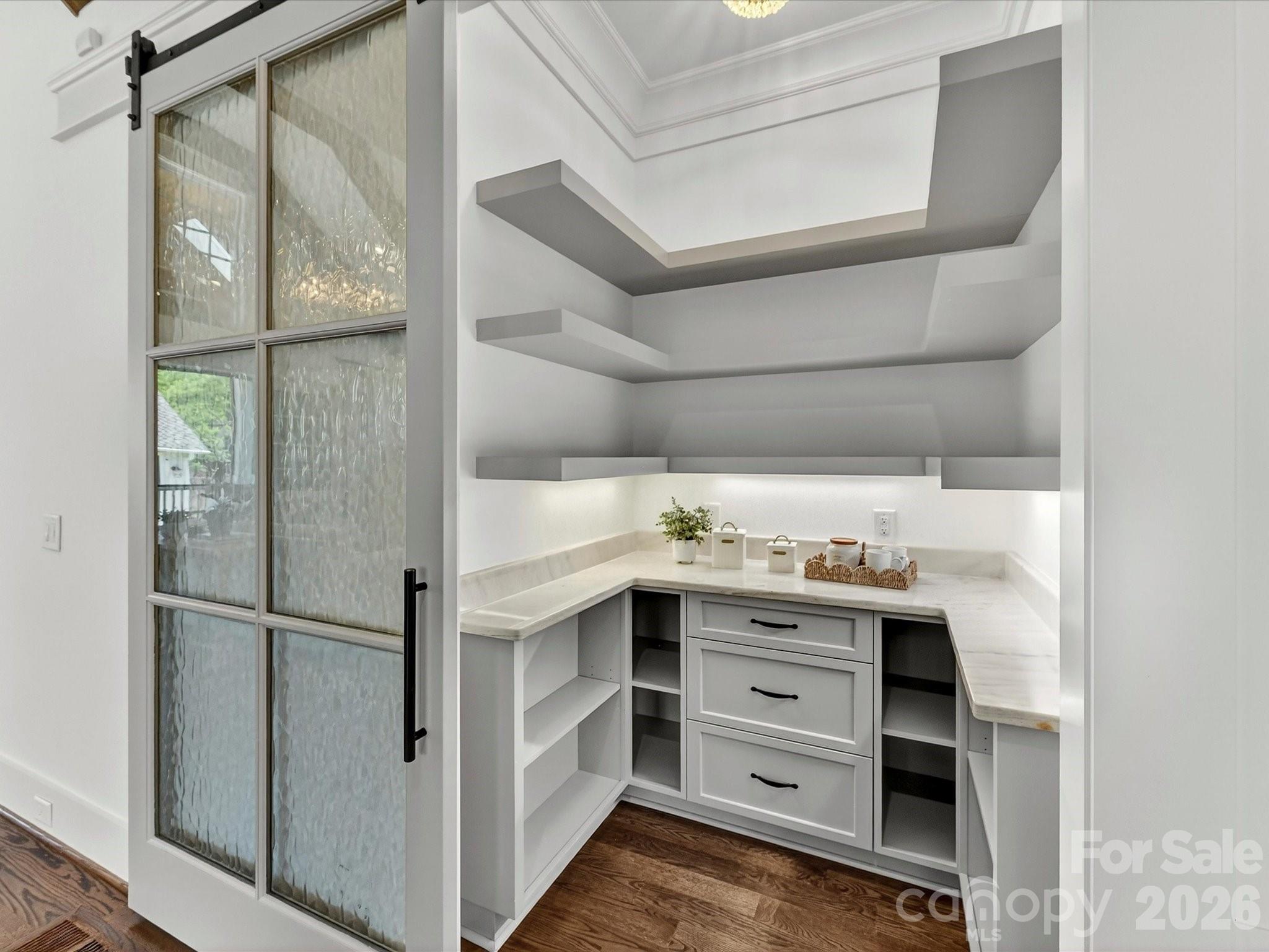 221 Anthony Circle