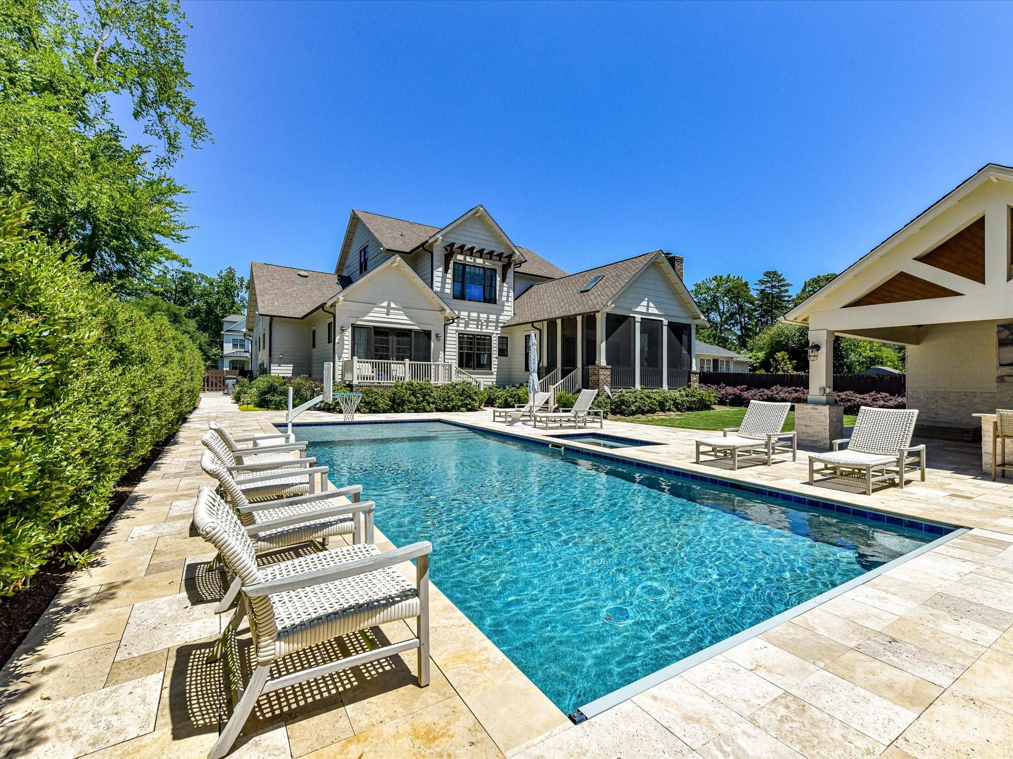 221 Anthony Circle